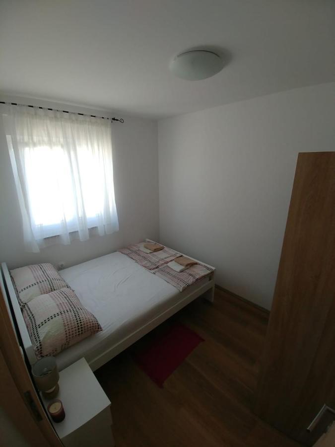 Apartmani Valuna 普利拉卡 外观 照片