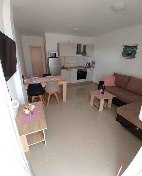 Apartmani Valuna 普利拉卡 外观 照片
