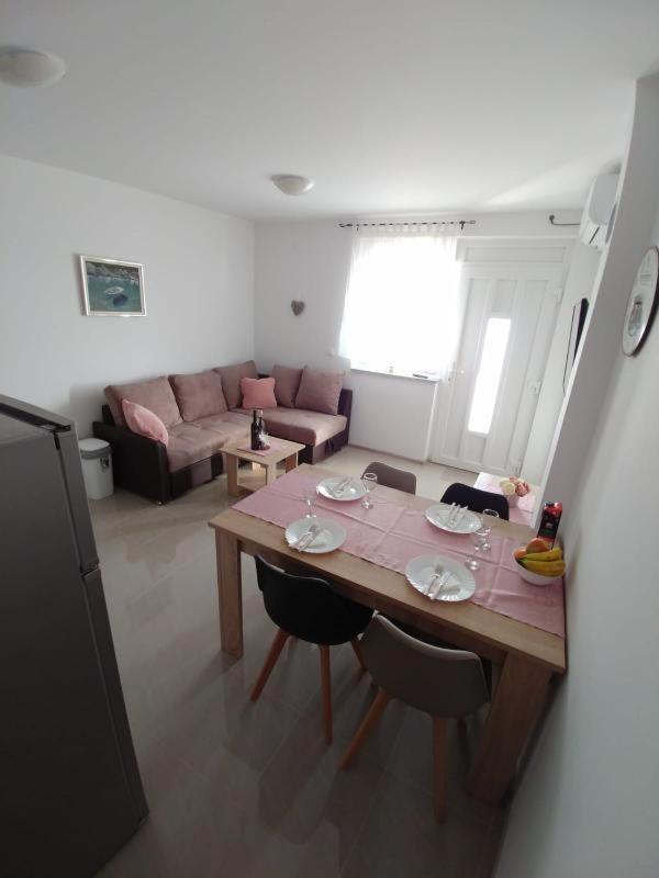 Apartmani Valuna 普利拉卡 外观 照片